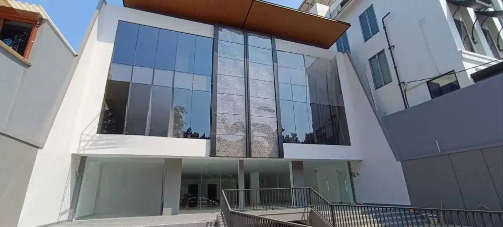 S436C Gedung Baru 3,5 Lantai Strategis Duren Sawit Jakarta Timur