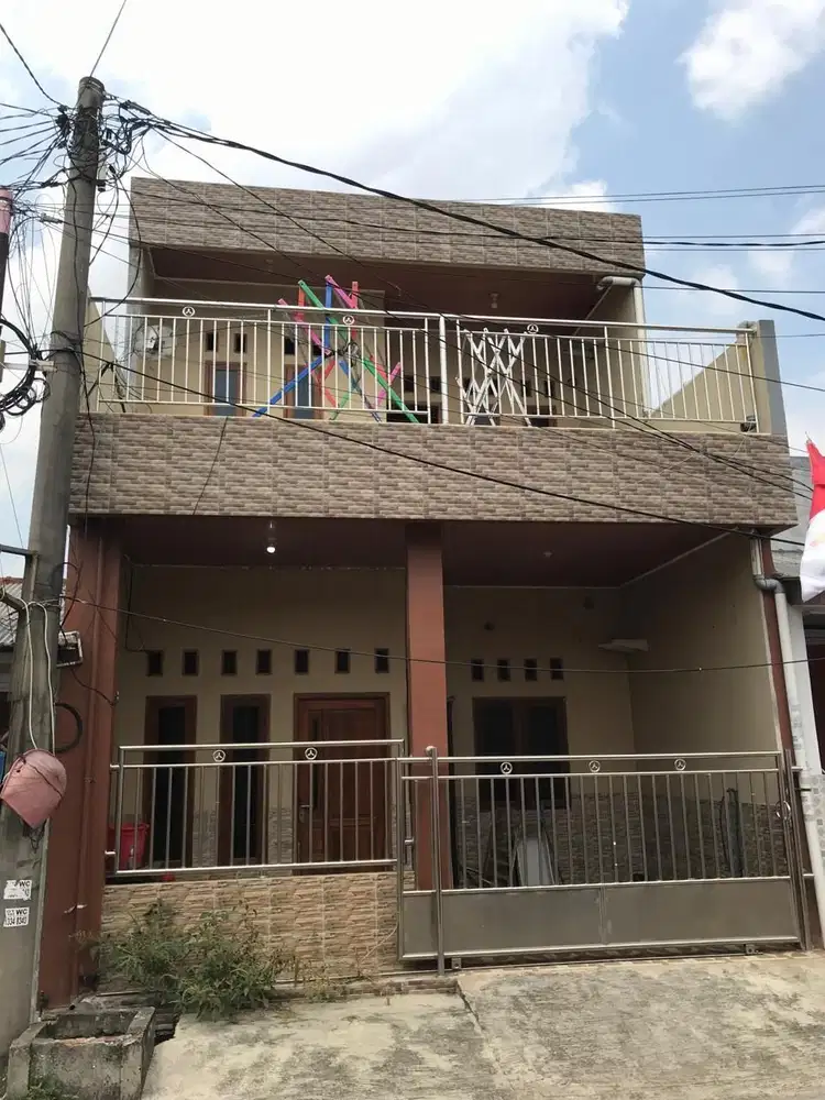 Rumah siap huni 2 lantai di alamanda regency bekasi