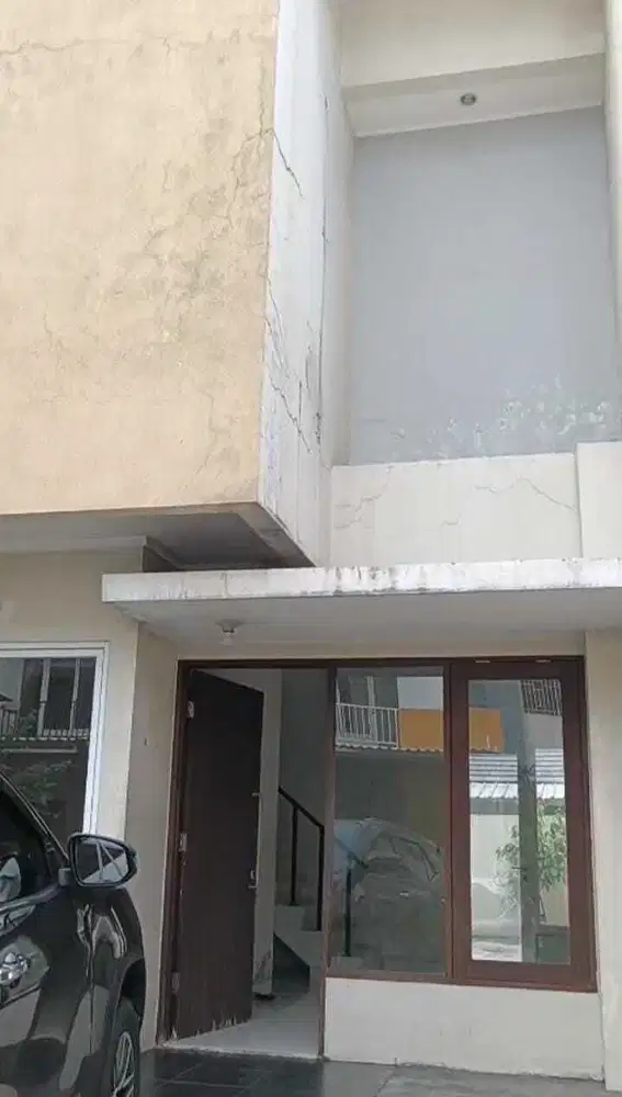 Rumah Siap Huni 2 Lantai Premier Park 2 Modernland Tangerang