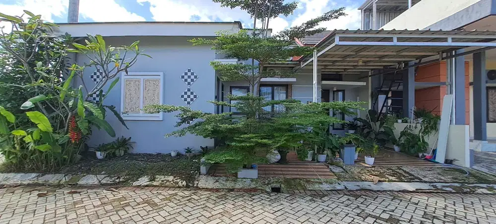 dijual rumah HOOK dibali residence