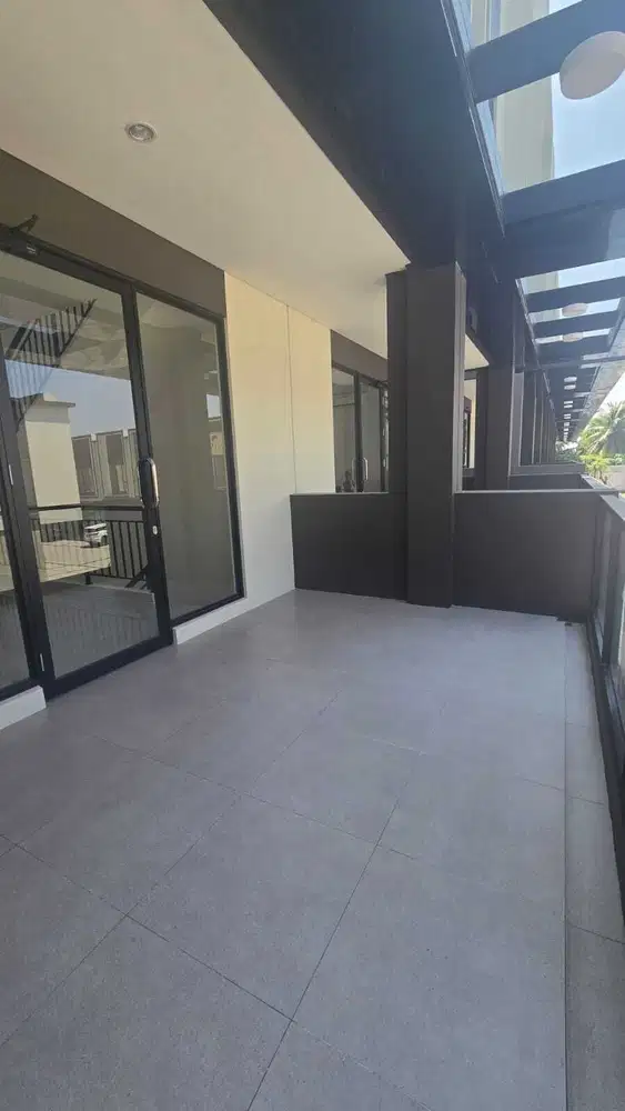 Disewakan Ruko Brand New Sorrento Grande West