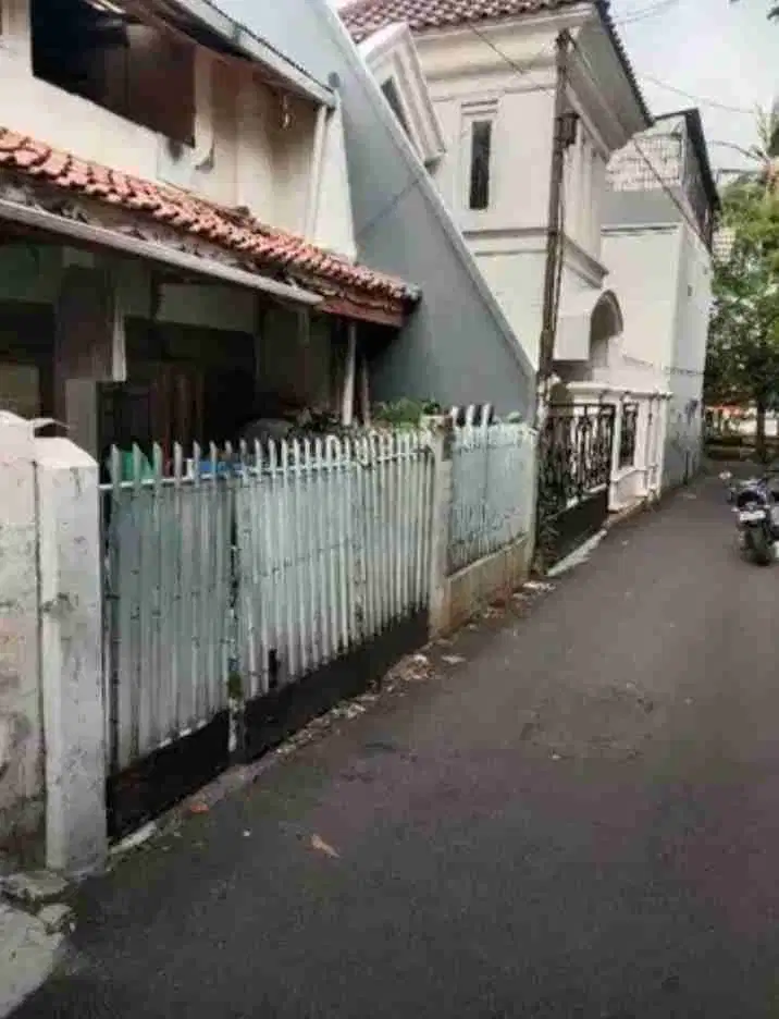 Dijual Murah Rumah hitung tanah di Tebet Timur, SIAPA CEPAT DAPAT