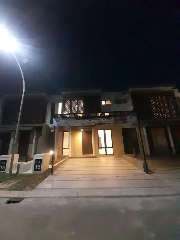 Ready stok Rumah dalam kawasan perumahan Citraland Losari Makassar.