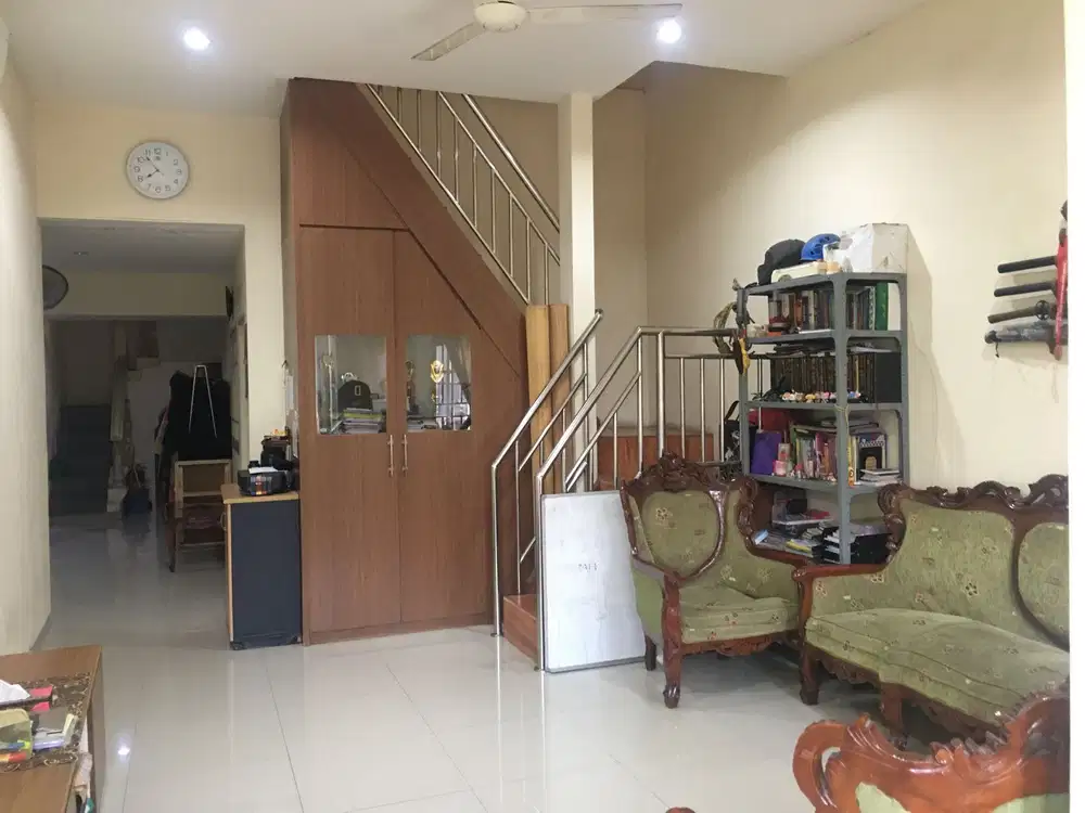 Rumah 2 lantai dekat sekolah dan rumah sakit di wisma asri bekasi