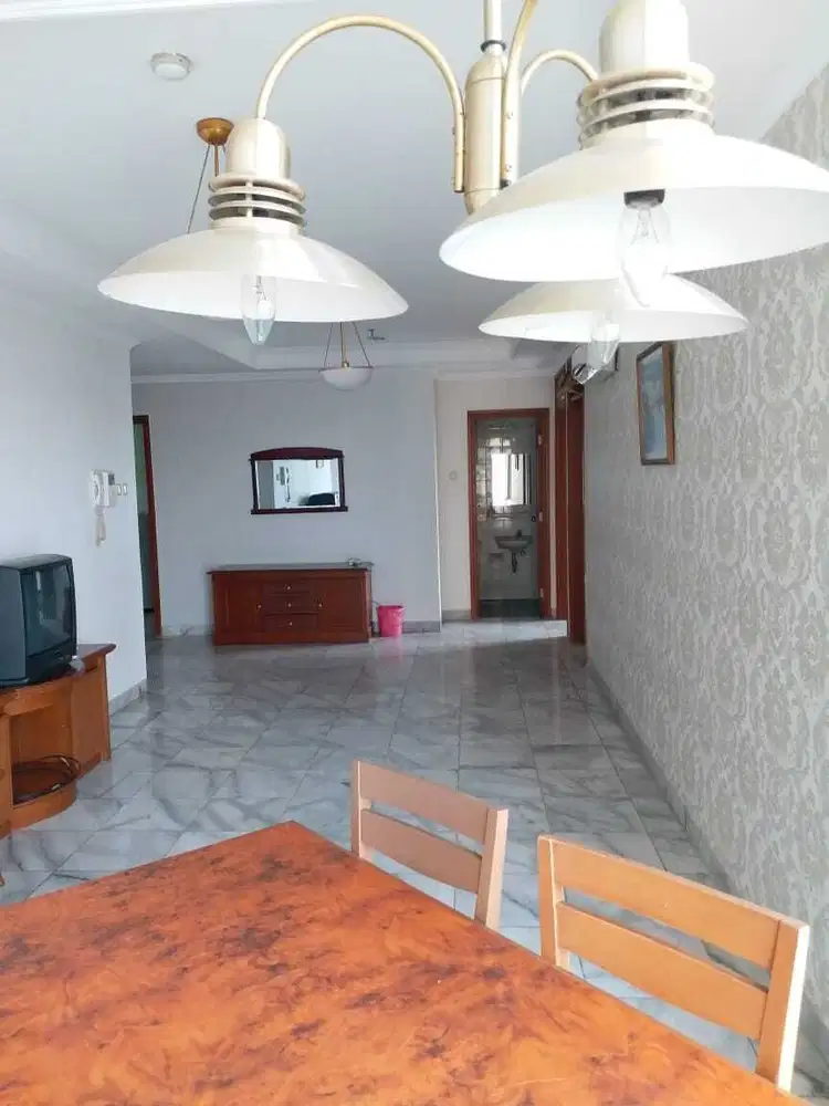 Apartemen 2 br dekat sekolah dan mall di mitra oasis senen jakarta