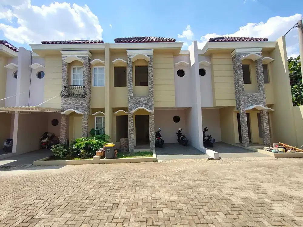 Rumah Dijual Di Cirendeu Dekat Stasiun MRT Siap Huni Strategis