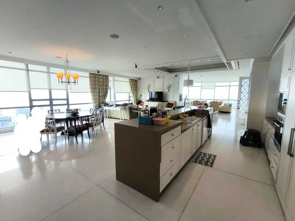 Dijual Apartemen St. Moritz Penthouse Presidential Tower 5BR