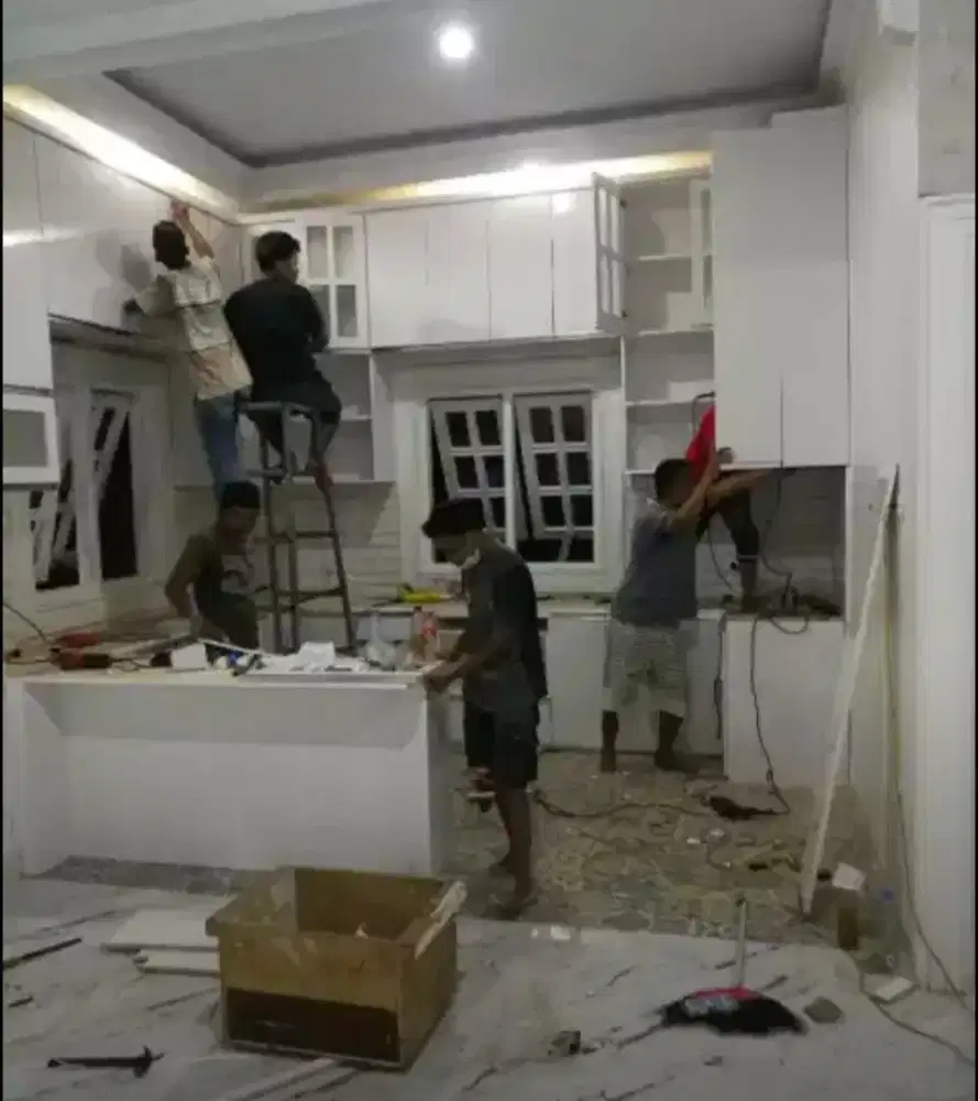 Interior Kitchen set Backdrop Minibar Tempat Tidur Meja Rias Kos Hotel