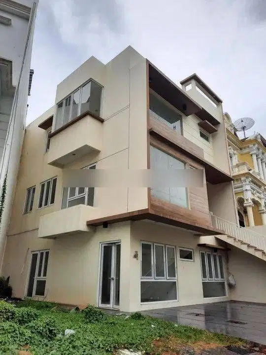 Dijual Rumah Layar Permai Pik, SHM 3,5 Lantai Unfurnished