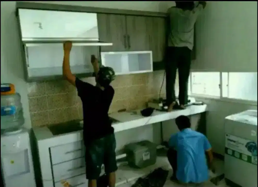 Backdrop Kitchen Set Meja Rak Lemari Wardrobe Minibar