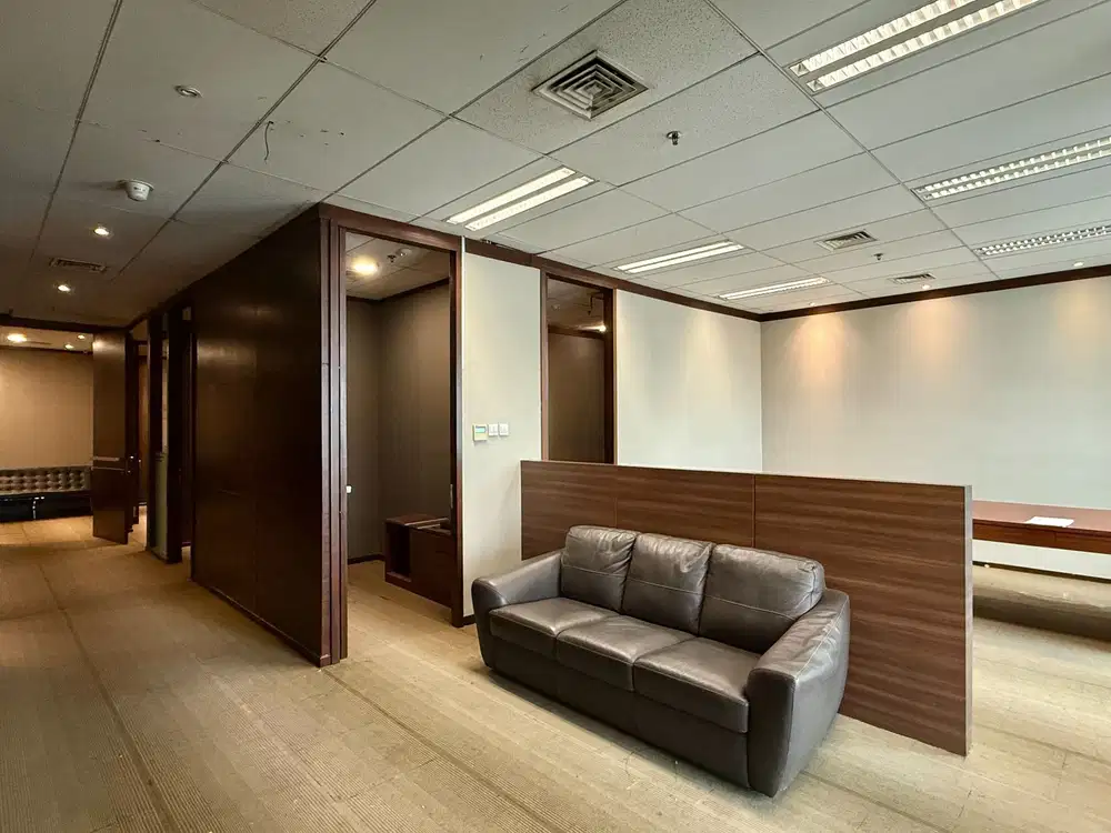 Fast Sale Equity Office Tower High Floor