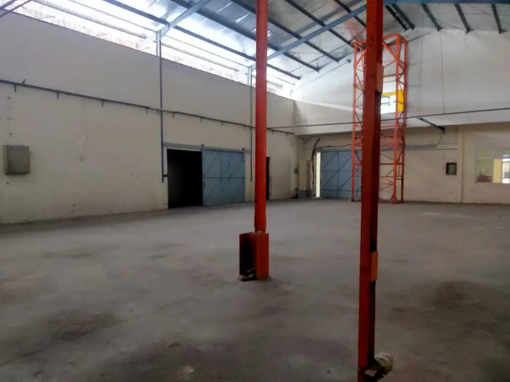 Gudang Multiguna Siap Pakai  Lokasi Strategis  & Favorite