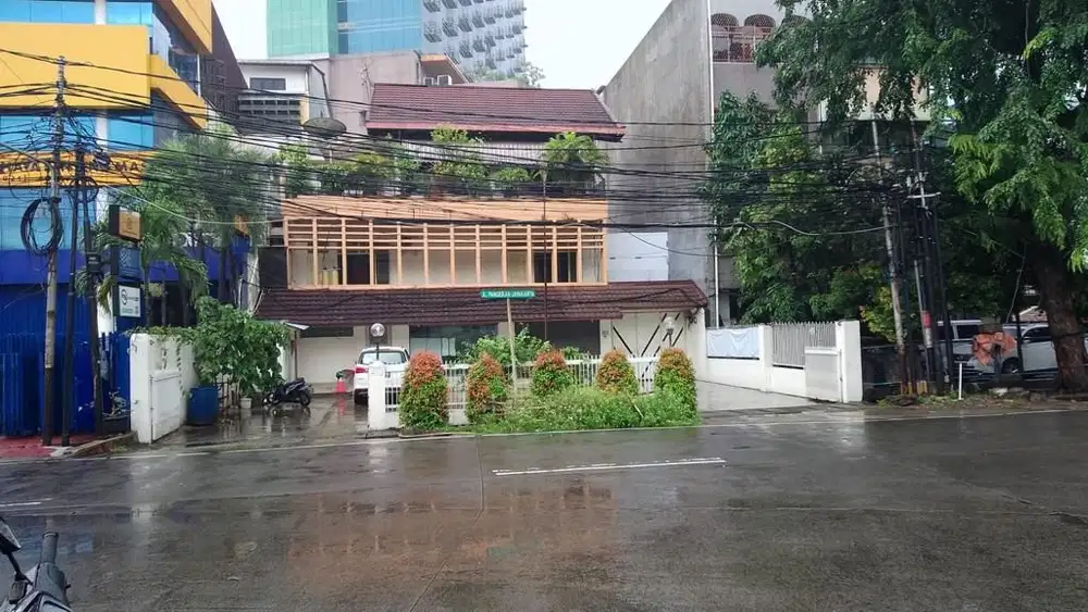 Dijual Rumah Super Strategis di Jl. Pangeran Jayakarta, Jakarta Pusat