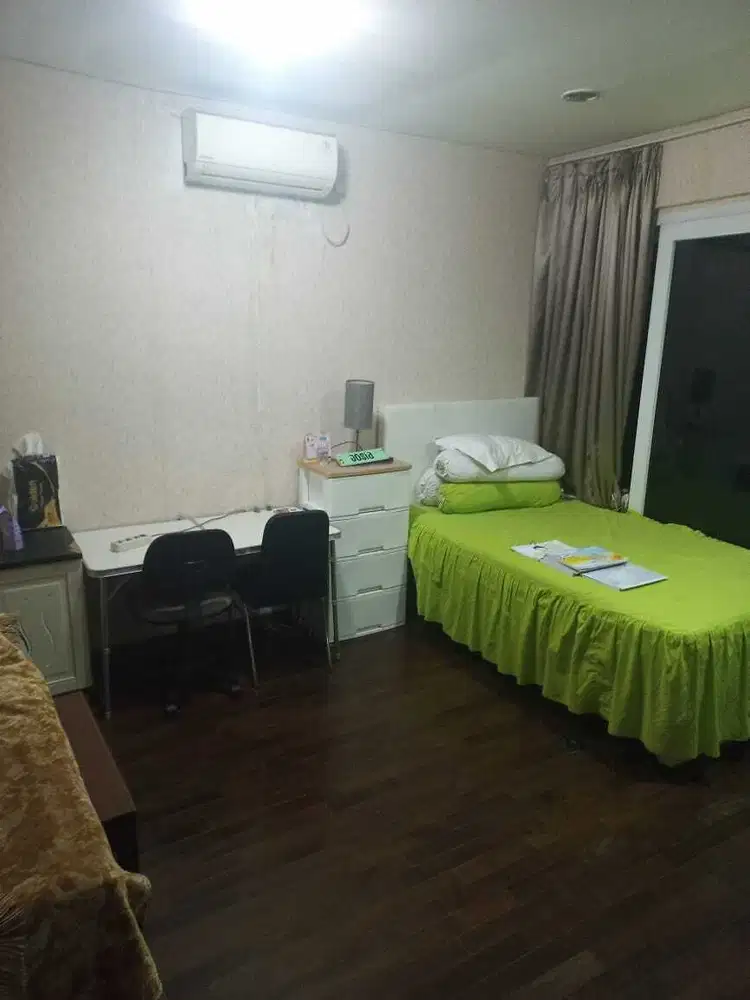 Di Jual Rumah Gandeng 4.5 Lantai Coasta Villa Jakarta Utara