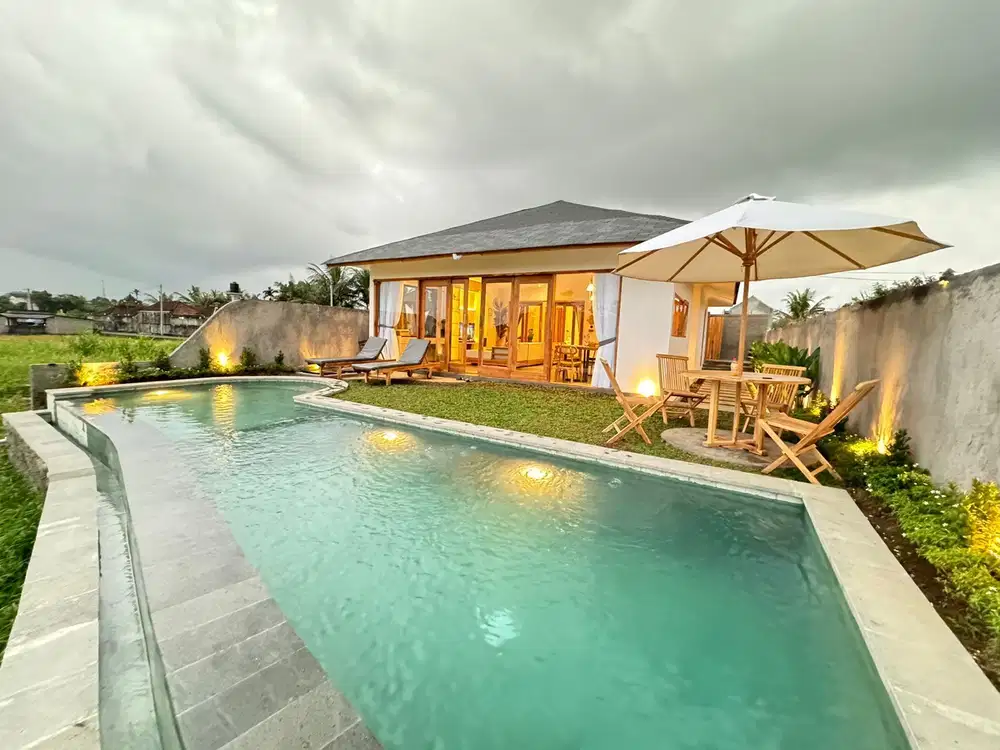 For Rent Villa  or For Leasehold 25 Year