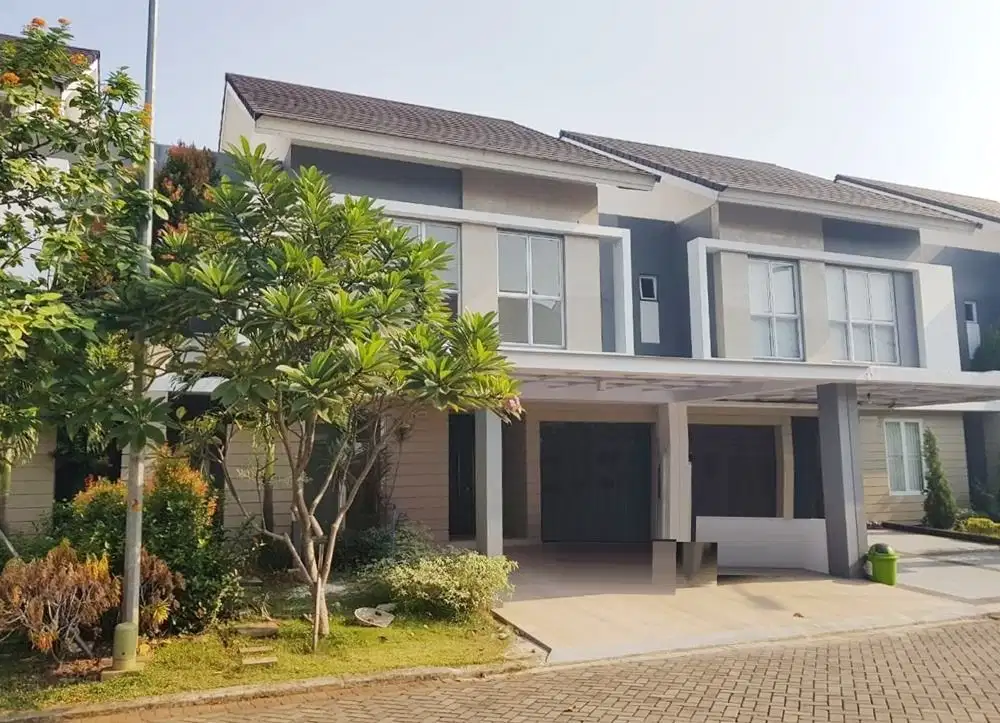 Disewakan Rumah 2Lt 12x20 type 4+1Kt Cluster Palm Spring JGC