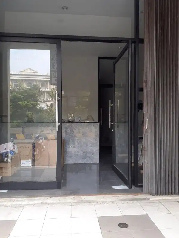 Dijual Cepat, Rukan full furnished di Sedayu Square Cengkareng