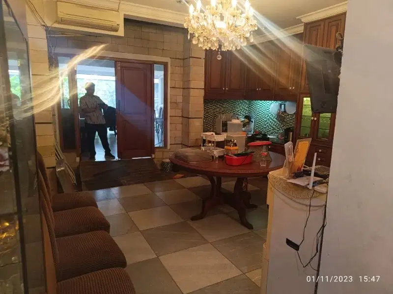 Di Jual Cepat Rumah Tebet Barat Lokasi Strategis