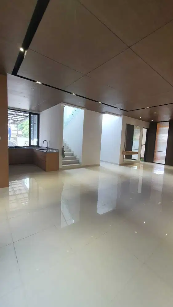 Rumah mewah di Meruya , puri indah luas 390 m siap huni