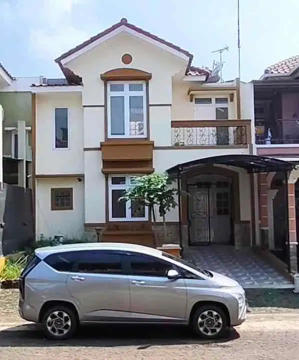 Rumah Di jual di Legenda Wisata, Cibubur