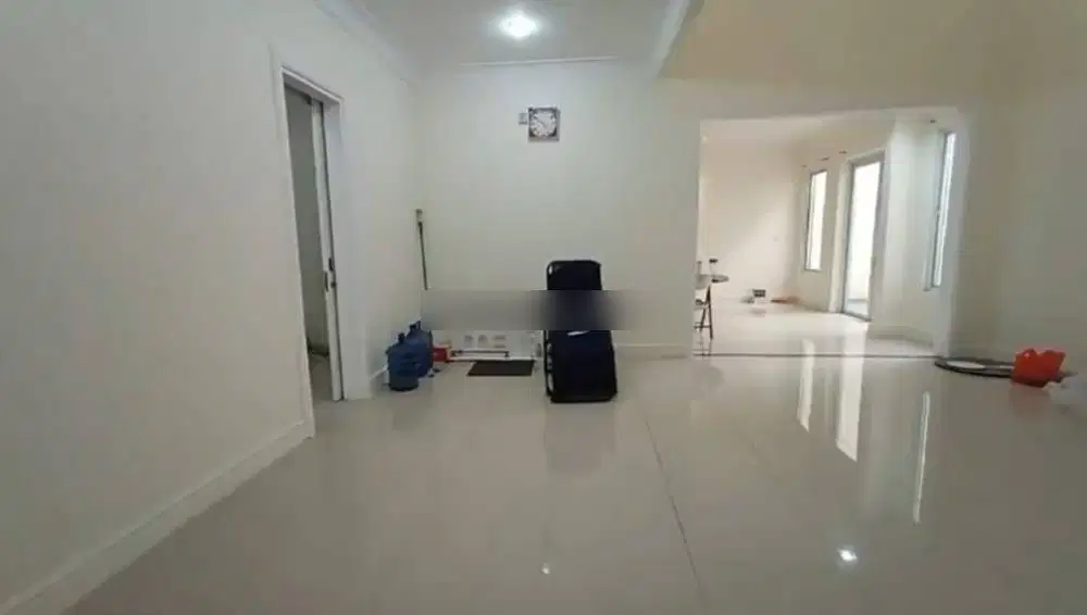 Disewakan Rumah 2 Lantai Di Cluster Modernland Tangerang