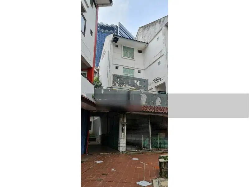 Ruko Hoek Di Plaza Atrium 4 lantai+ basement Uk. 5 x 15 m2