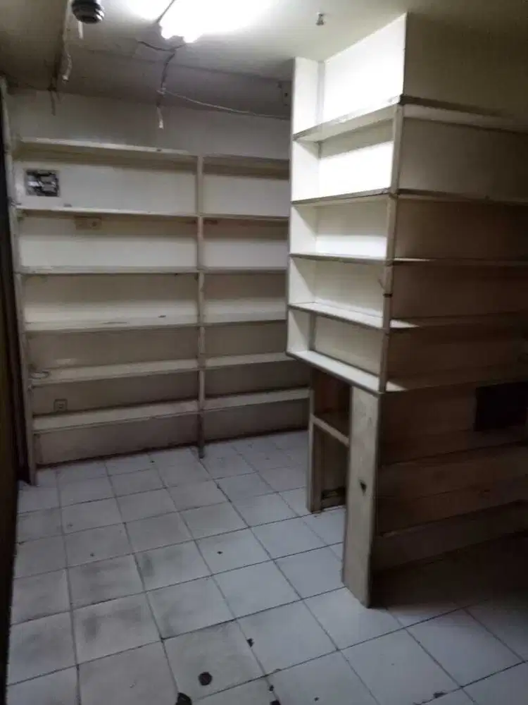 Kios Kenari Mas Lantai LG Posisi Hoek Strategis Kramat Raya Senen N883