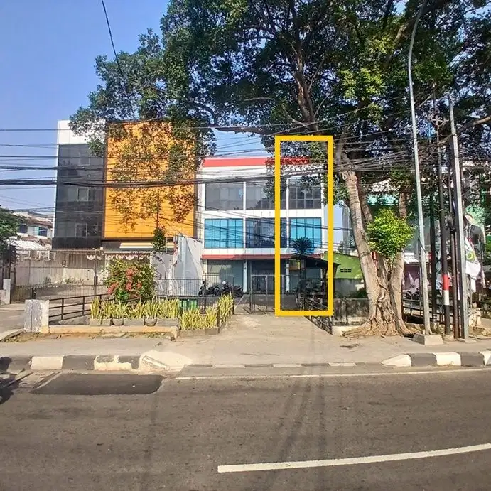 Sewa  Ruko 3,5  lantai, Luas 175m2 di Jl. Raya Pasar Minggu, Pancoran