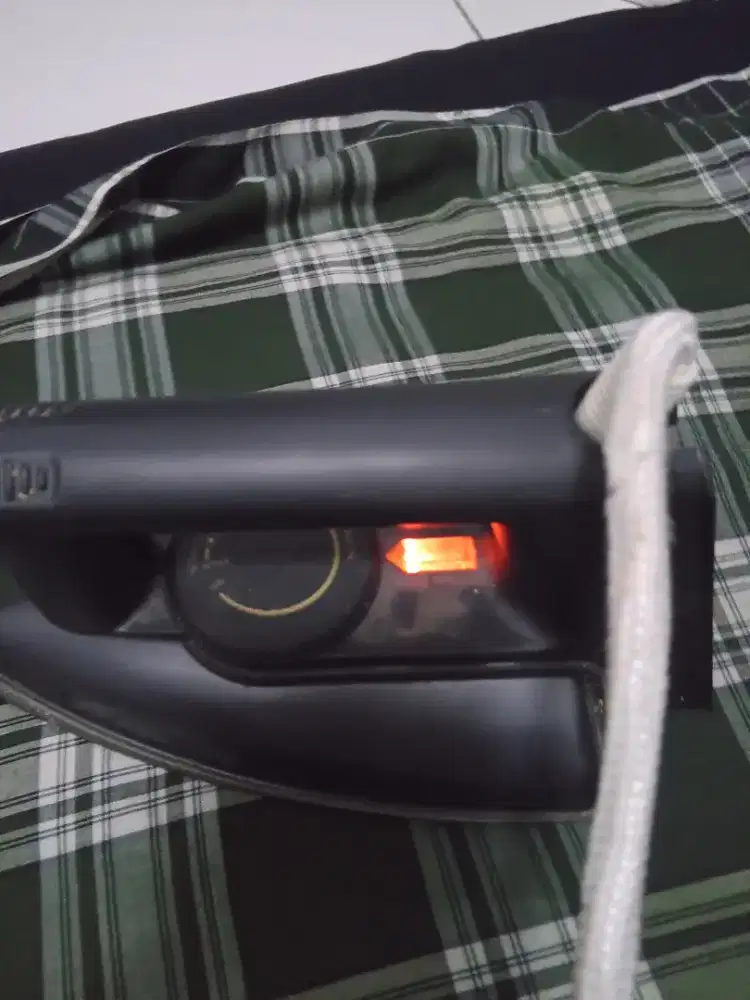 Setrika Maspion ukuran kecil