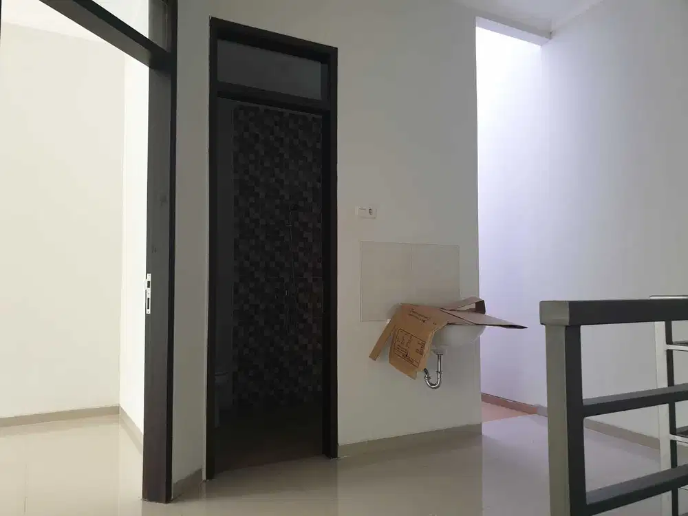 sewa rumah 2 lantai di mekarwangi bandung