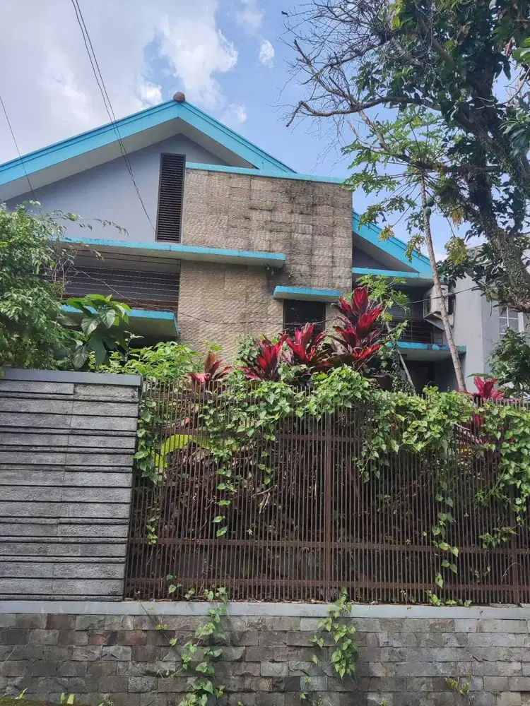 Dijual murah rumah luas 259m² di jl. pahlawan empang bogor kota