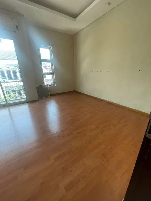 DISEWA RUMAH CITRA 3 MURAH MERIAH 2.5LANTAI