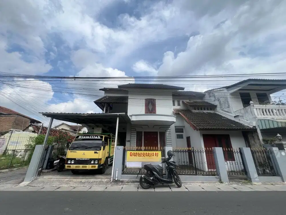 Rumah Siap Huni Cocok Untuk Kantor Dan Hunian Keluarga Dekat Al Azhar