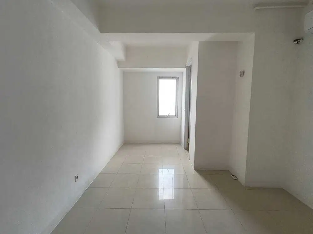 Sewa Atas Mall Apartemen Bassura city 1 BR Unfurnished.