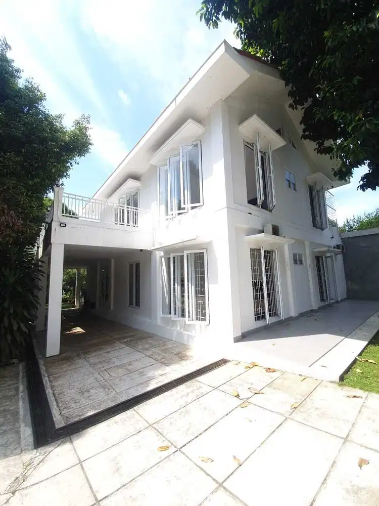 Vila Modern Cipanas Puncak Full Furnish