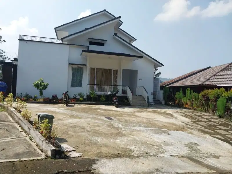 Dijual Rumah Villa  di Sentul City Cluster Taman Parahyangan