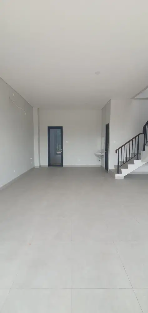 Dijual ruko baru 3 lantai di kota wisata cibubur