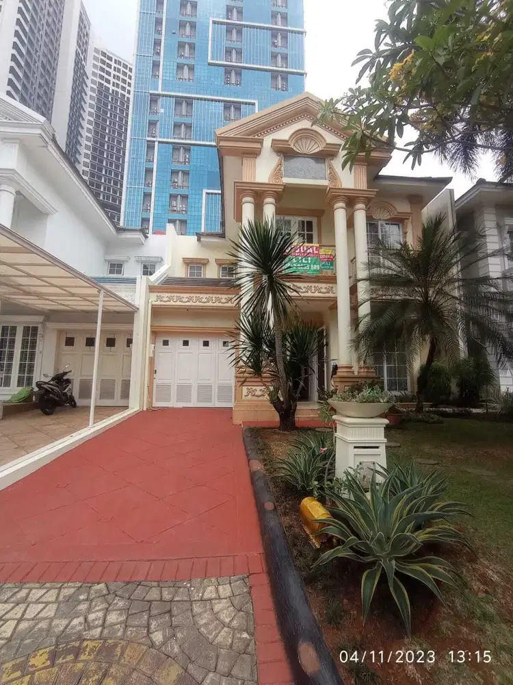 DISEWAKAN RUMAH DI CLUSTER VIRGINIA LAGOON BSD CITY