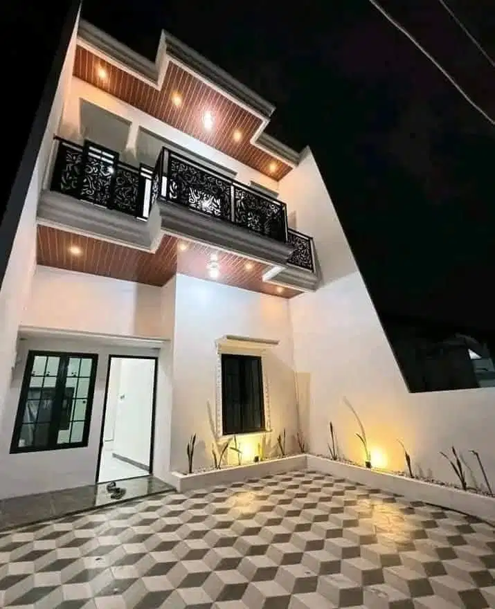 SPECIAL PROMO RUMAH MEWAH UNIT READY SIAP HUNI DUA LANTAI DI KLIPANG SEMARANG