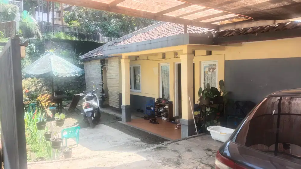Murah!! Rumah Asri dan Adem di Bukit Ligar, Bandung