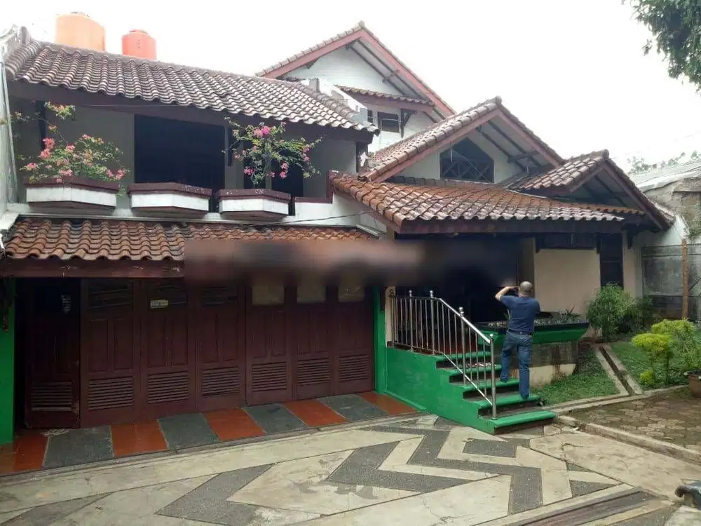 Rumah murah dan luas di Bambu Apus Jakarta