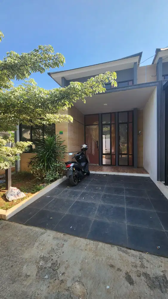 Jual Cepat Rumah Huk Serpong Garden Cluster Green View BSD Hadap Danau