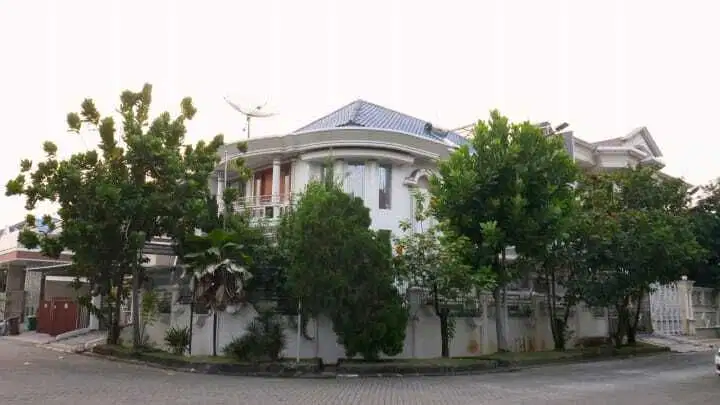 DIJUAL RUMAH PIK CLUSTER CAMAR 5 kamar tidur 15x22 hoek