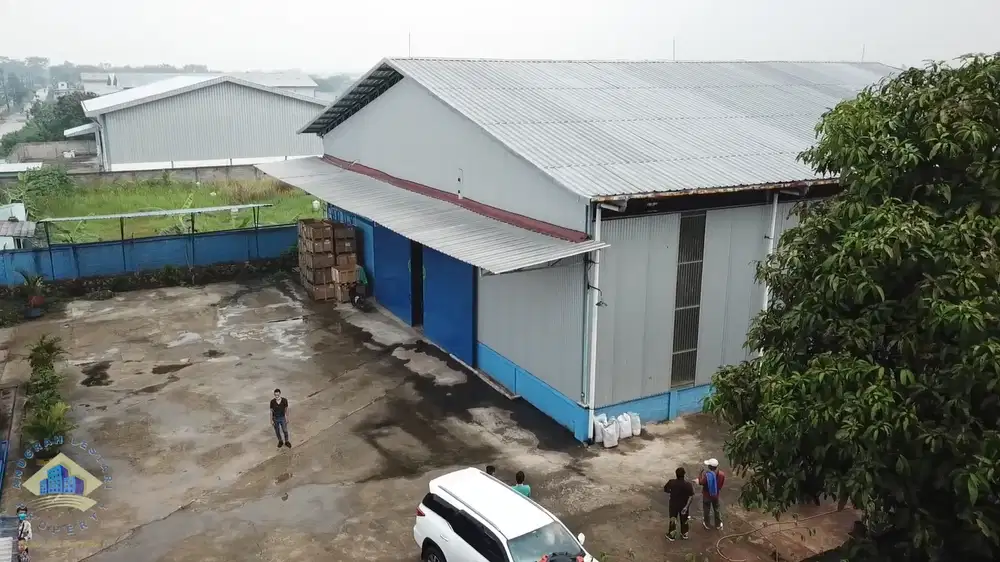 Jual Pabrik / Workshop di jalan raya Cileles - Tigaraksa, Tangerang.