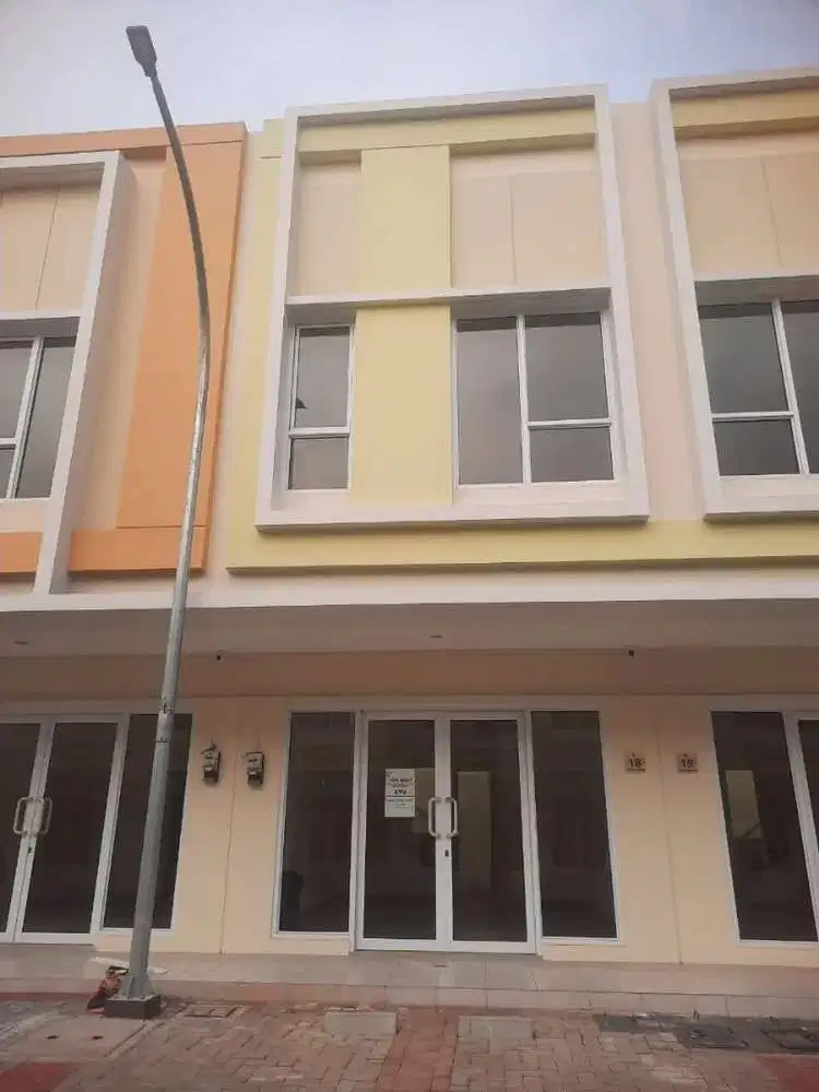 Disewakan Ruko Pisa Grande 2 Lokasi Sudah Ramai 2 Lantai Strategis