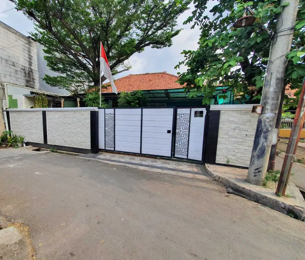 Turun Harga Rumah Dijual Cocok untuk Kos-kosan di Jalan Ciliwung Depok
