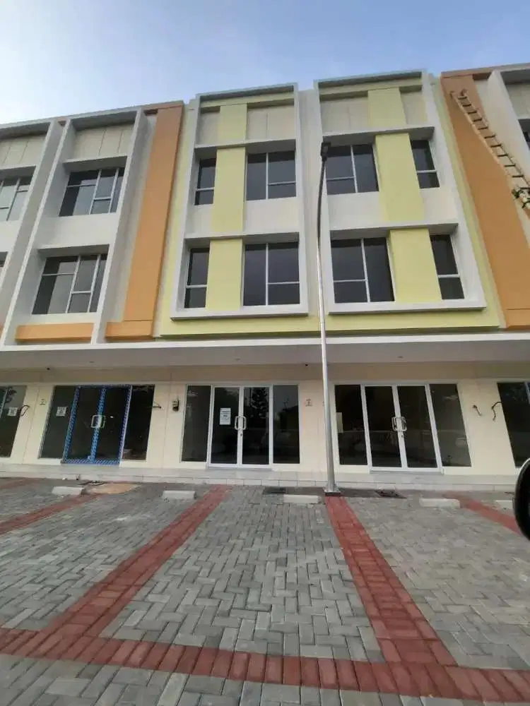 WTR Ruko Pisa Grande Ext Pinggir Jalan Lokasi Bagus Banget Sudah Ramai