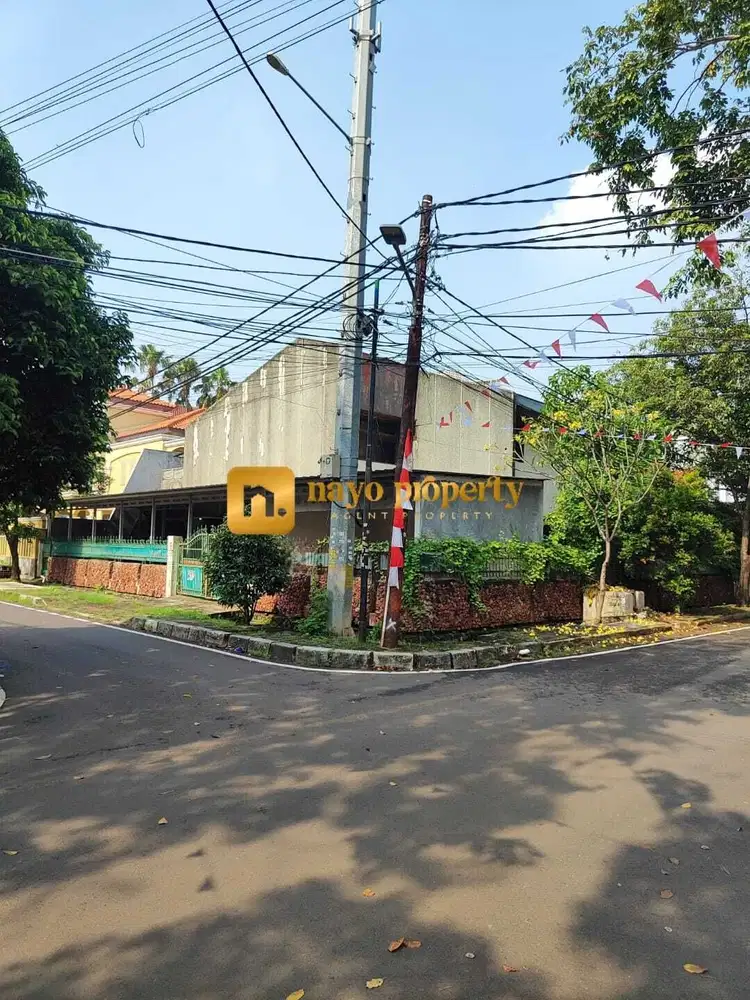 Rumah Hitung Tanah Posisi Hook Dalam Komplek di Cempaka Putih