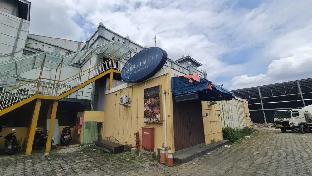 Disewakan Bangunan Ex Karaoke Mall Grand Cakung Jakarta Timur
