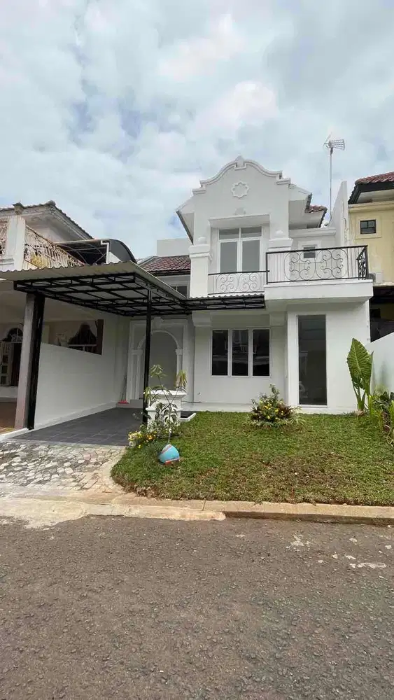 Rumah 2 lantai bagus banget di Legenda Wisata